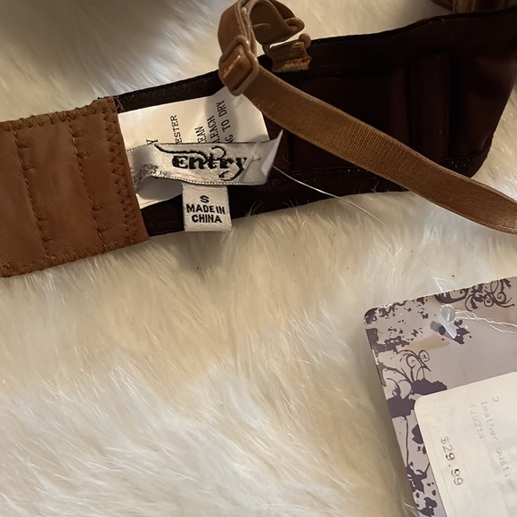 Entry bra (small) - Picture 2 of 2